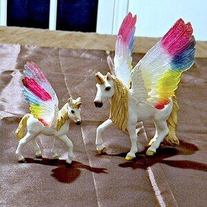Schleich Bayala Rainbow Unicorn Set – Adult & Colt Figures